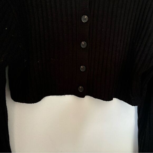 Talulha black ribbed cropped button up sweater size S - Picture 5 of 10